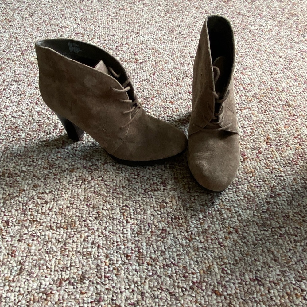 Heeled booties